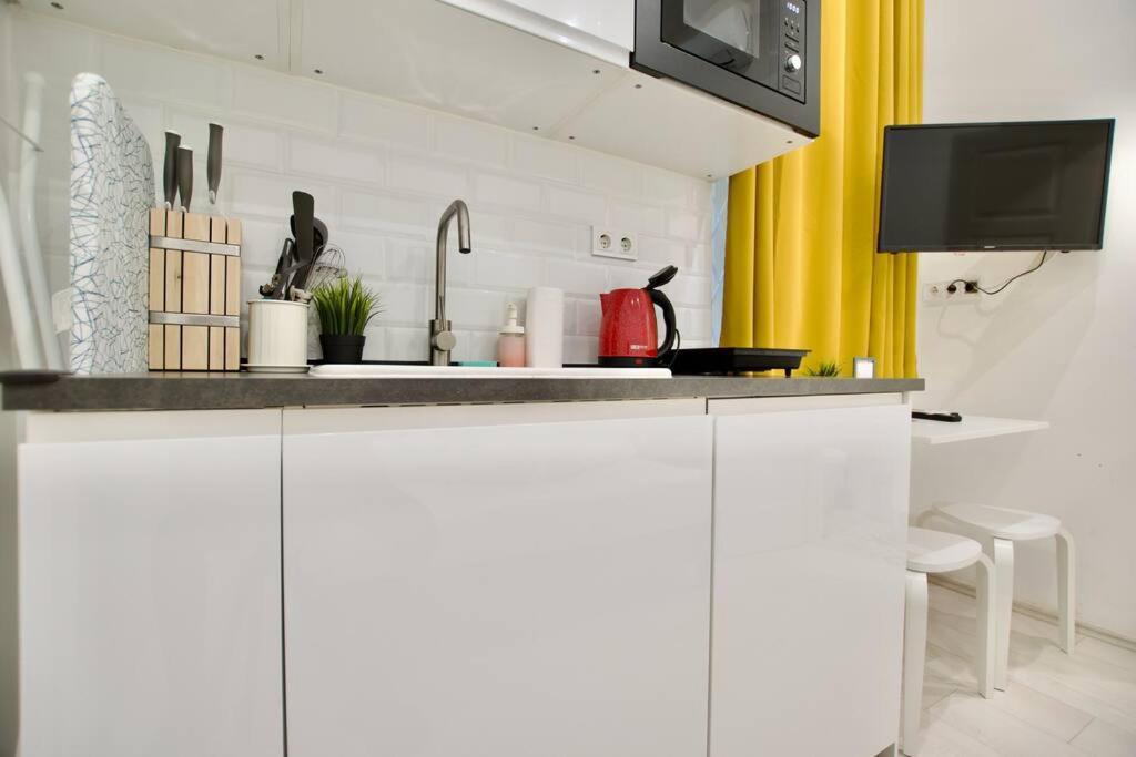 Standard Apartment By Hi5-St. King Mini Studio Budapest Bagian luar foto